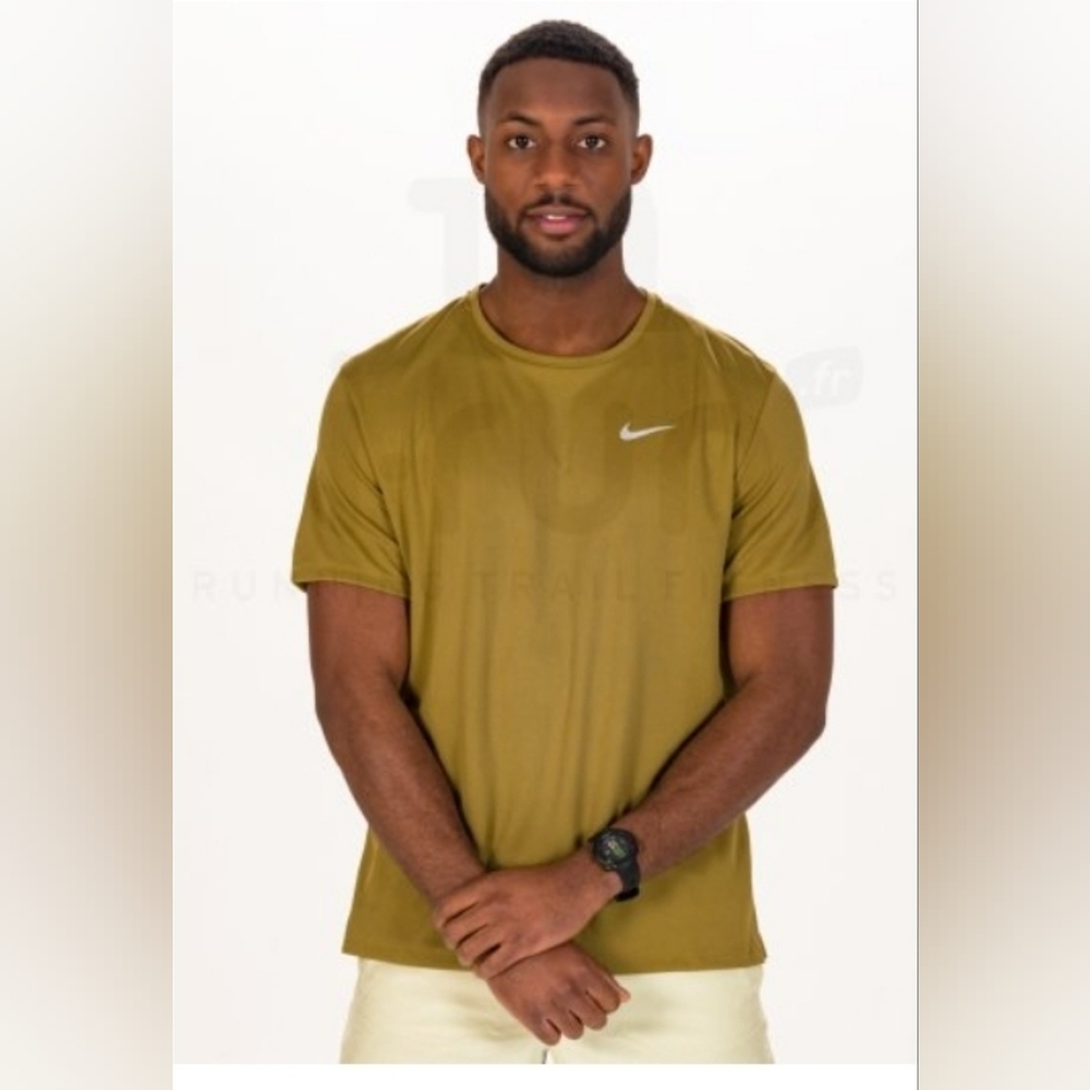 Nike Men's Golden Short Sleeve Tee